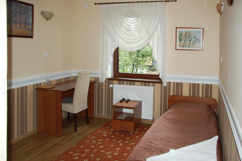 Hotel Restauracja Redos Nysa Ruang foto
